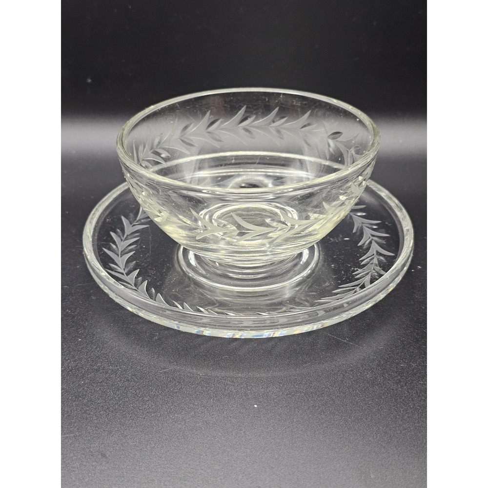 Fostoria Holly Mayonnaise Bowl 2 Piece Set W/‎ Underplate